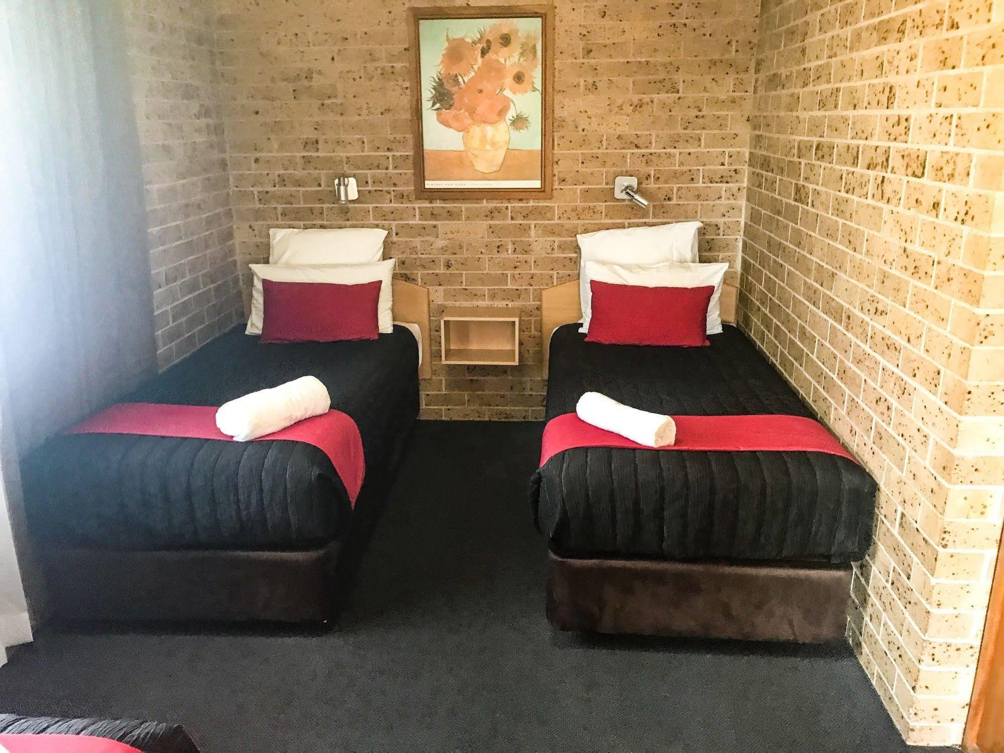 Colonial Motel ריצ'מונד מראה חיצוני תמונה